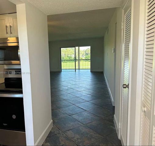 6201 N Falls Cir Drive 304, Lauderhill, FL 33319
