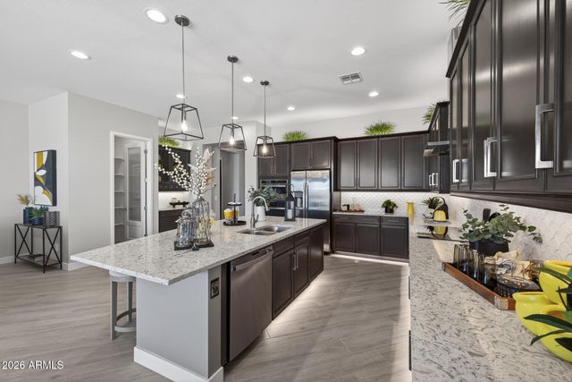 23040 E ARROWHEAD Trail, Queen Creek, AZ 85142