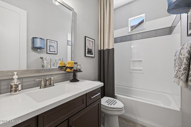 23040 E ARROWHEAD Trail, Queen Creek, AZ 85142