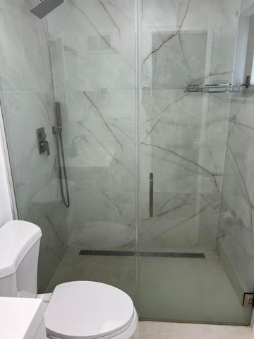 8511 NW 8th Street, Pembroke Pines, FL 33024