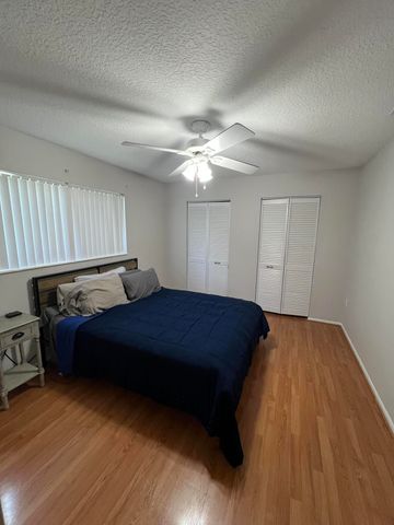 8511 NW 8th Street, Pembroke Pines, FL 33024