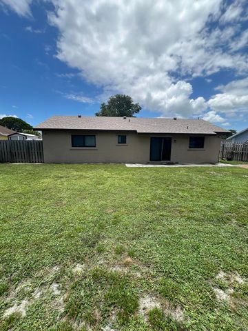 8511 NW 8th Street, Pembroke Pines, FL 33024