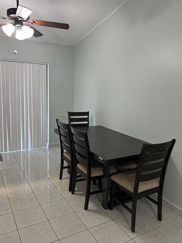 8511 NW 8th Street, Pembroke Pines, FL 33024