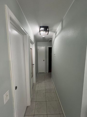 8511 NW 8th Street, Pembroke Pines, FL 33024