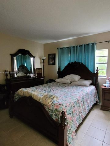 10932 SW 25th St, Miami, FL 33165