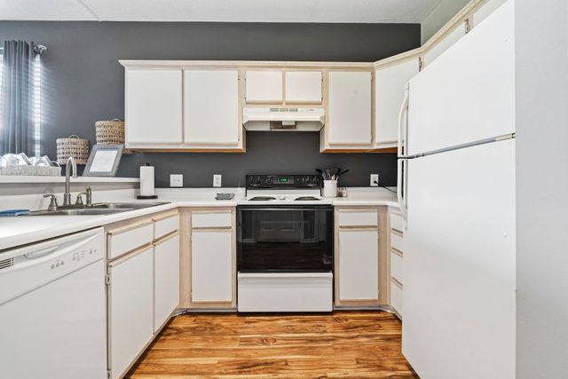 480 River Oaks Dr Apt 63N, Myrtle Beach, SC 29579