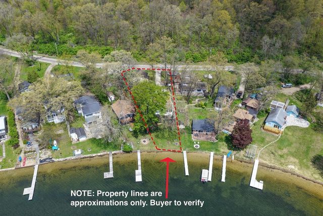 58484 E Clear Lake Road, Three Rivers, MI 49093