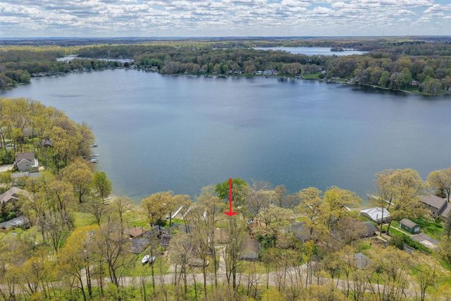 58484 E Clear Lake Road, Three Rivers, MI 49093
