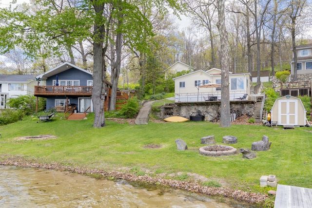 58484 E Clear Lake Road, Three Rivers, MI 49093