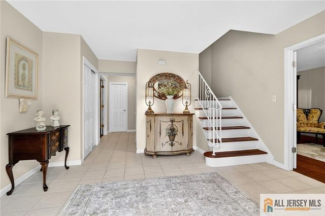 3 Driftwood Court, Monroe, NJ 08831