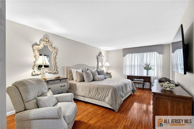 3 Driftwood Court, Monroe, NJ 08831