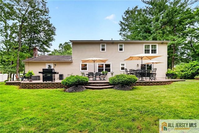 3 Driftwood Court, Monroe, NJ 08831
