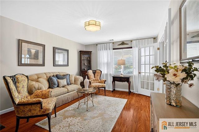 3 Driftwood Court, Monroe, NJ 08831