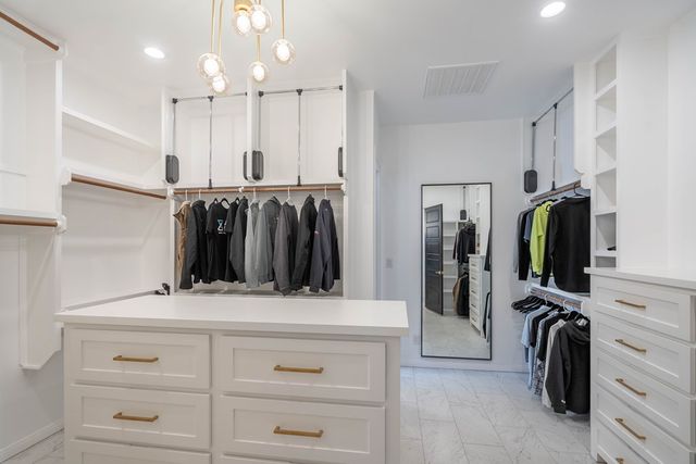 6300 Sister Crk, Midland, TX 79707