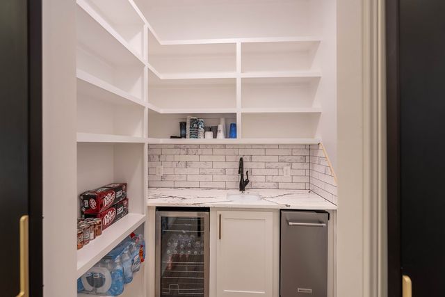 6300 Sister Crk, Midland, TX 79707