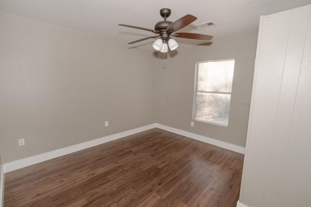 4826 Bristol Street, Houston, TX 77009