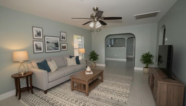 4826 Bristol Street, Houston, TX 77009