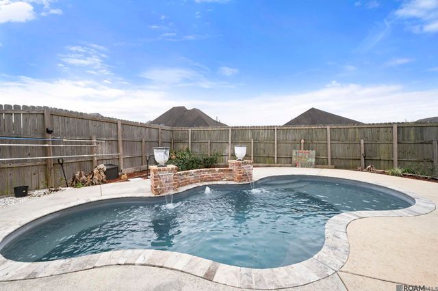 20348 Grand Crus Ave, Baton Rouge, LA 70817