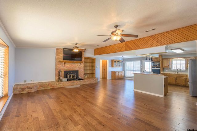 4586 FM 779, Mineola, TX 75773