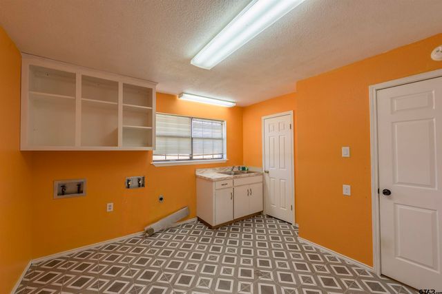 4586 FM 779, Mineola, TX 75773