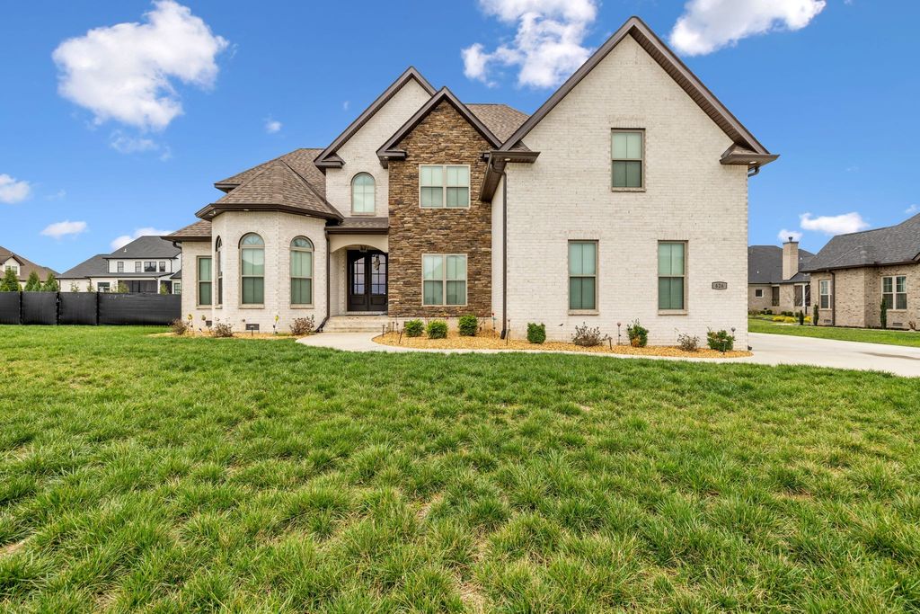 626 Reichert Ct, Murfreesboro, TN 37130
