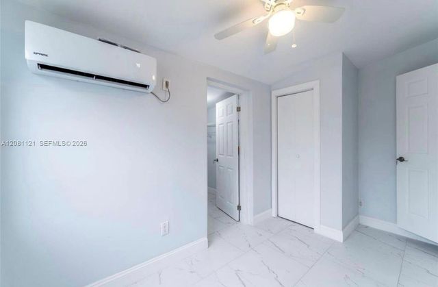 425 NW 14th Way, Fort Lauderdale, FL 33311