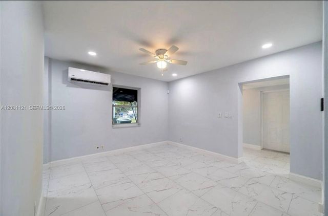 425 NW 14th Way, Fort Lauderdale, FL 33311