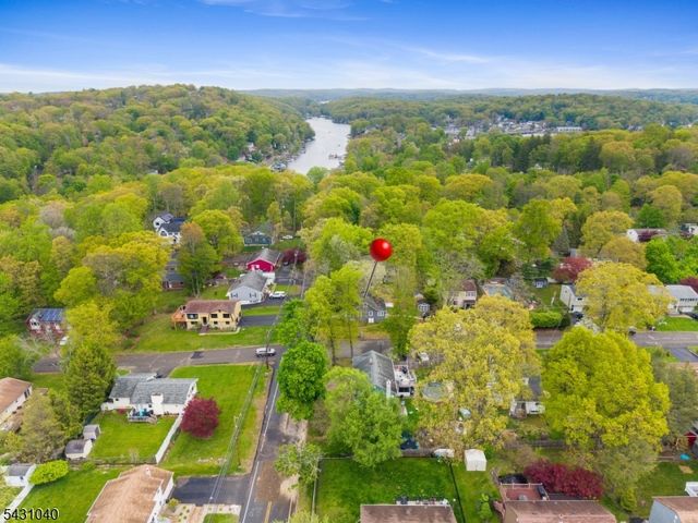 119 Bell Ave, Hopatcong Boro, NJ 07843
