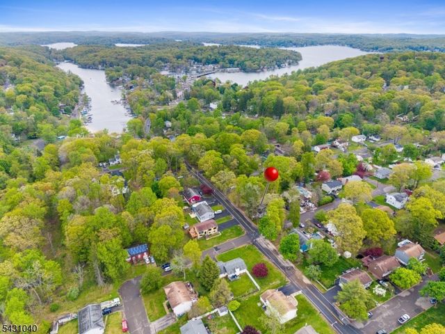 119 Bell Ave, Hopatcong Boro, NJ 07843