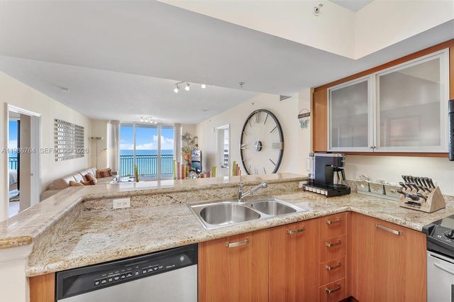 2011 N Ocean Blvd 1106, Fort Lauderdale, FL 33305