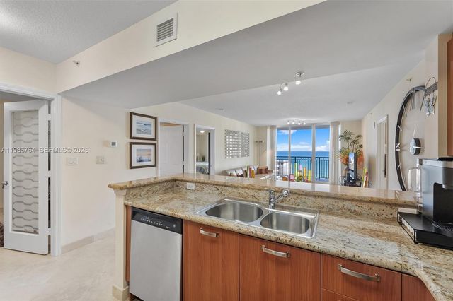 2011 N Ocean Blvd 1106, Fort Lauderdale, FL 33305