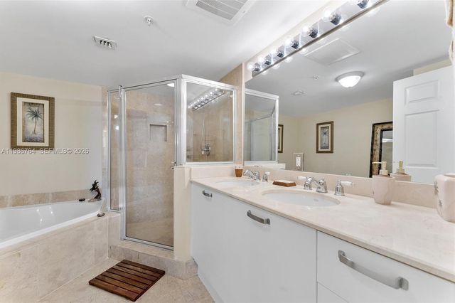 2011 N Ocean Blvd 1106, Fort Lauderdale, FL 33305