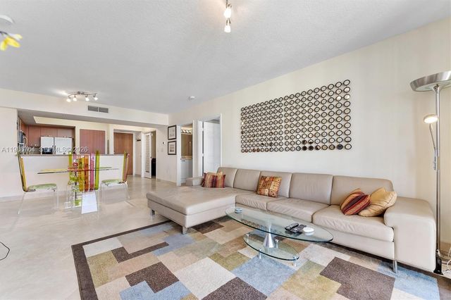 2011 N Ocean Blvd 1106, Fort Lauderdale, FL 33305