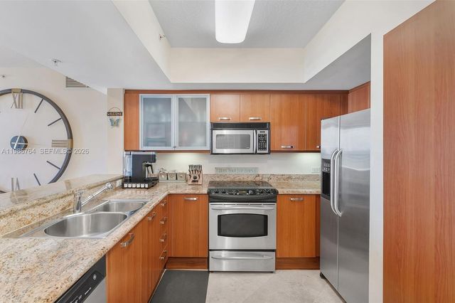 2011 N Ocean Blvd 1106, Fort Lauderdale, FL 33305