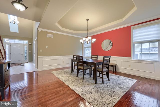 14 CHAMBERLAIN LN, Millersville, PA 17551