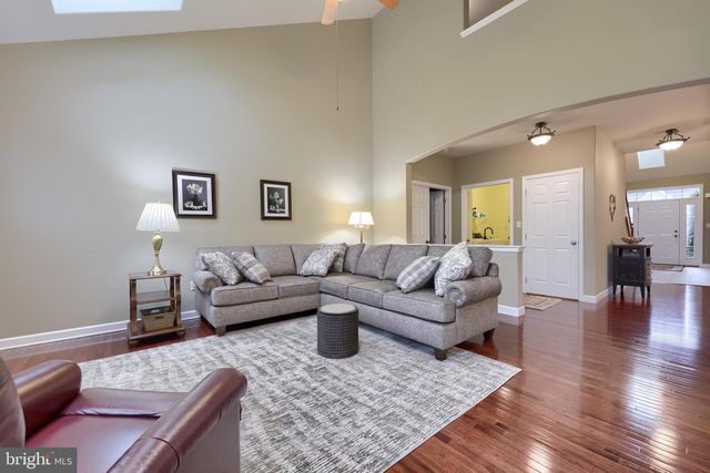 14 CHAMBERLAIN LN, Millersville, PA 17551