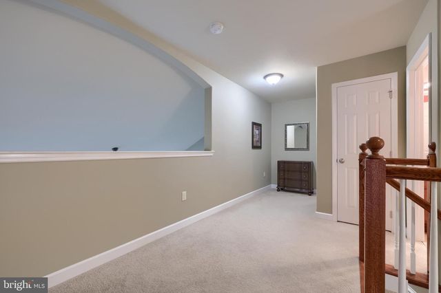 14 CHAMBERLAIN LN, Millersville, PA 17551