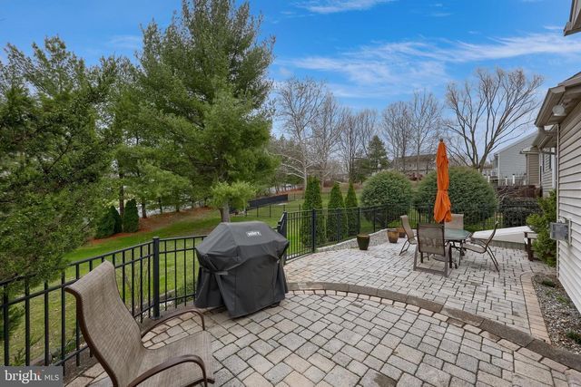 14 CHAMBERLAIN LN, Millersville, PA 17551