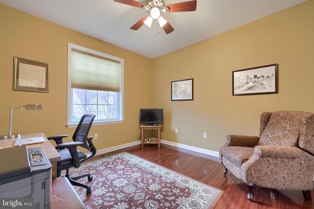 14 CHAMBERLAIN LN, Millersville, PA 17551