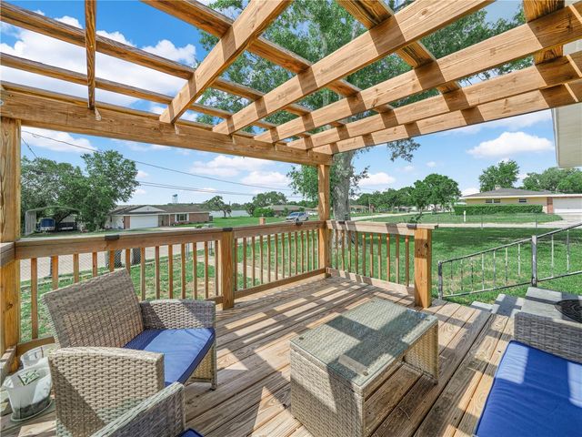 231 RIDGE MANOR DRIVE, Lake Wales, FL 33853