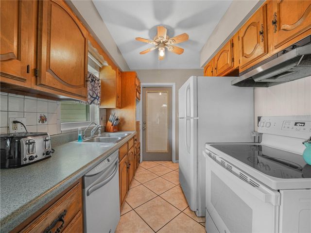 231 RIDGE MANOR DRIVE, Lake Wales, FL 33853