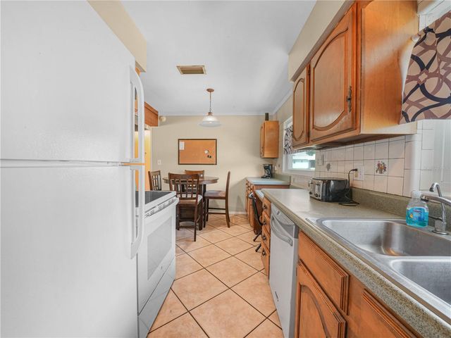 231 RIDGE MANOR DRIVE, Lake Wales, FL 33853