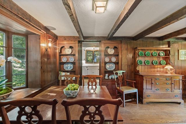 124 Seven Bridges Road, Chappaqua, NY 10514