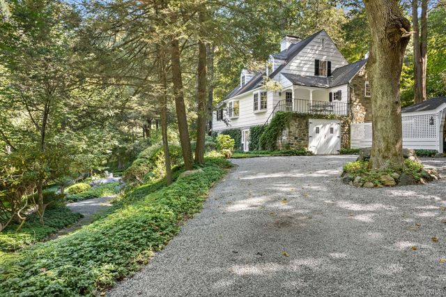 124 Seven Bridges Road, Chappaqua, NY 10514