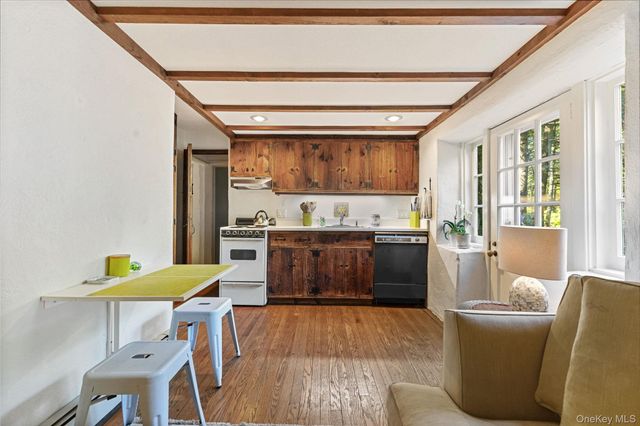 124 Seven Bridges Road, Chappaqua, NY 10514