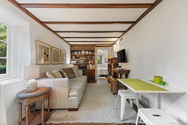 124 Seven Bridges Road, Chappaqua, NY 10514