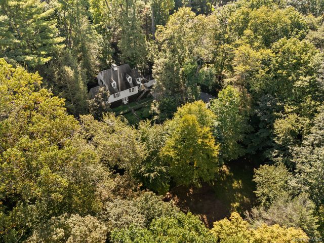 124 Seven Bridges Road, Chappaqua, NY 10514
