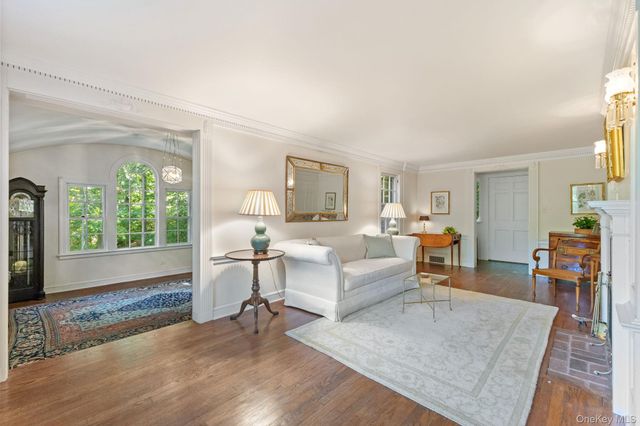 124 Seven Bridges Road, Chappaqua, NY 10514