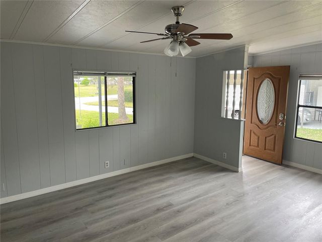 2102 CANOPY CIRCLE 150, Zellwood, FL 32798