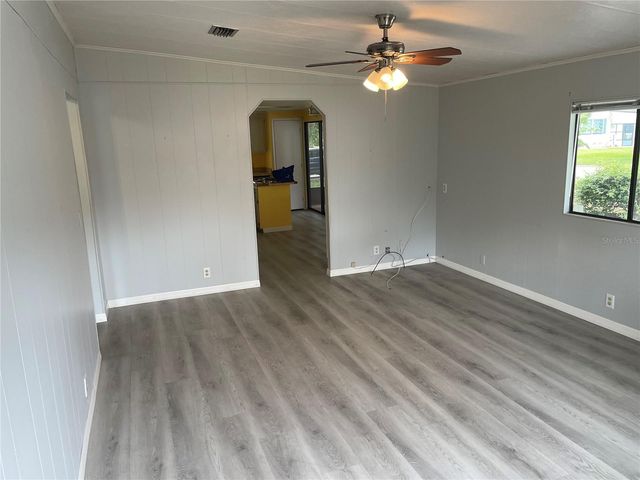 2102 CANOPY CIRCLE 150, Zellwood, FL 32798